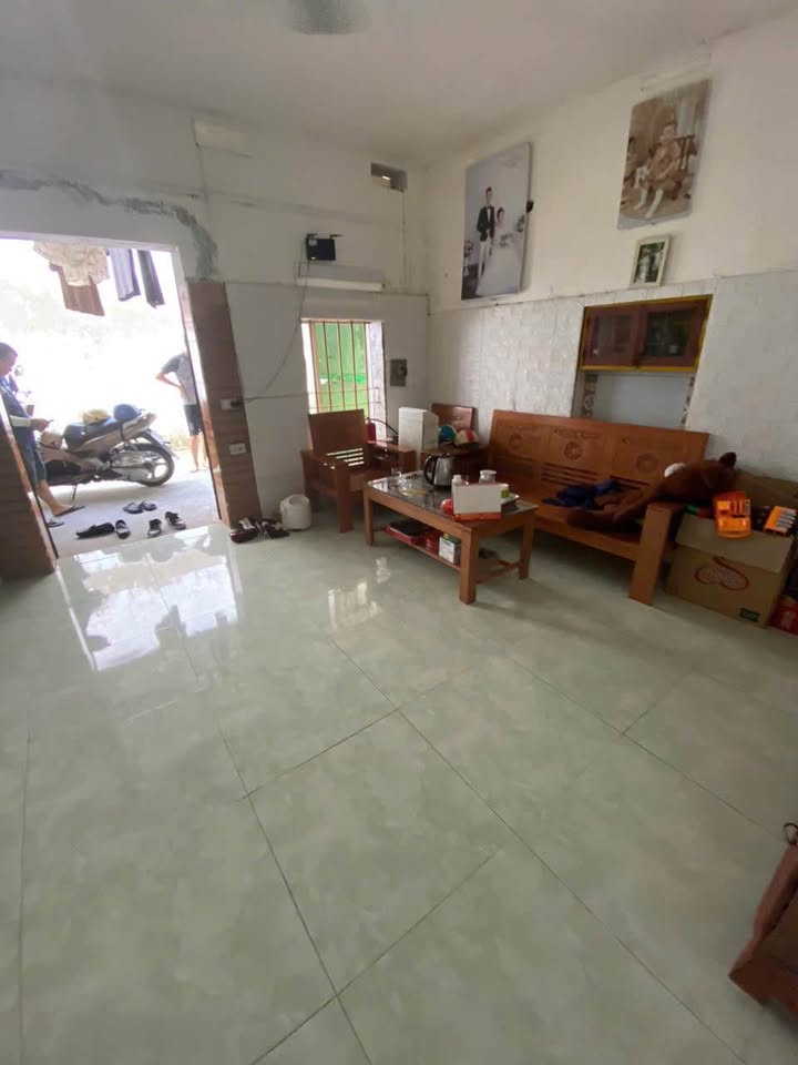  Old 2-storey house – Giai Phong to Tran Huy Lieu, near Ngoc Bich Hospital
