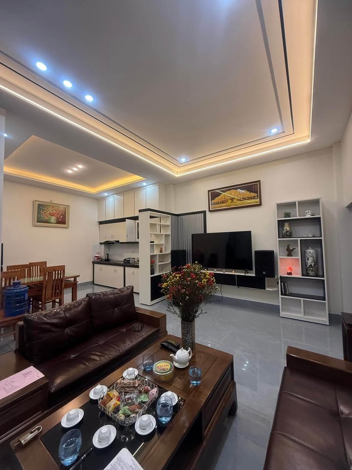  Nhà mới 2T – Giải Phóng thông Điện Biên