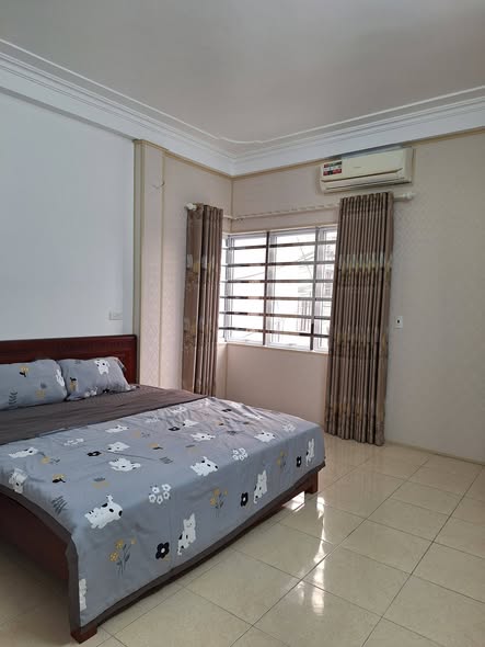 CHO THUÊ NHÀ 3 TẦNG MẶT ĐƯỜNG KÊNH FULL ĐỒ