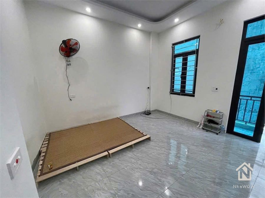 CHO THUÊ NHÀ 3 TẦNG NGÕ TRẦN ĐĂNG NINH – GẦN UNETI